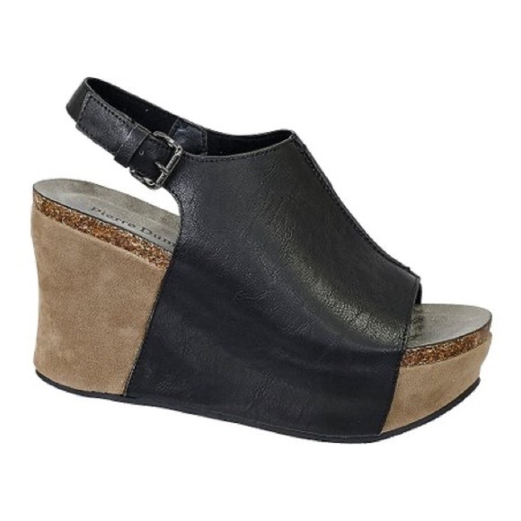 Pierre Dumas Shoes - Pierre Dumas | Black Marbled Hester Wedge Peep-Toe Sandal - Women